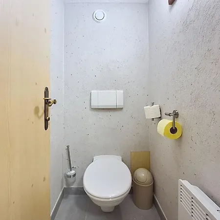 Dinkl By Interhome *